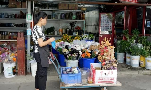 陪伴西郊人20年的秦美花市，再见